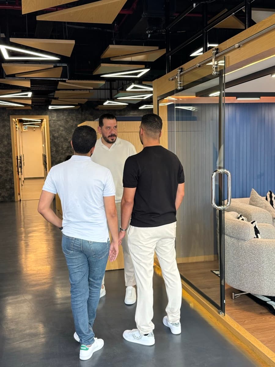 The room at an Engage HR Cafe meetup in Dubai — photo 1